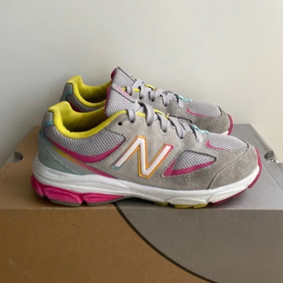 New Balance 888 v2 Grey/Pink Kids Sneakers - SZ 3 Y - Picture 4 of 15